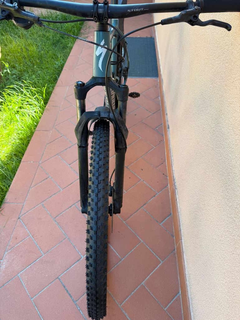 Used Specialized Chisel 2020 2020 Mountainbike, Green, 29 — image 4 of 11