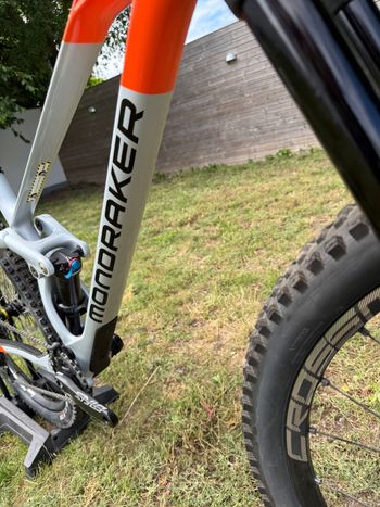 Used Mondraker RAZE CARBON R 2023 2023 Mountainbike, Light Gray, 29 — image 2 of 6