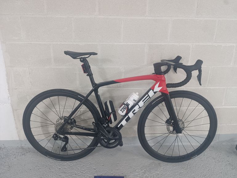 Used Trek Émonda SL 6 Pro Di2 2023 2023 Road & Gravel, Red — image 5 of 6