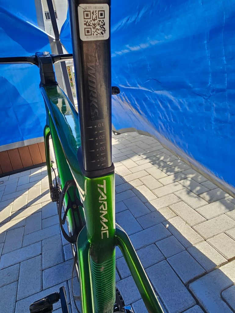 Used Specialized Tarmac Shimano Ultegra 2024 Road & Gravel, Green — image 3 of 17