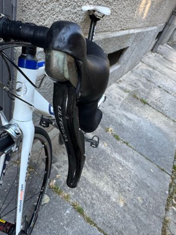 Used Giant Defy Shimano Ultegra 2013 Road & Gravel, White — image 9 of 13