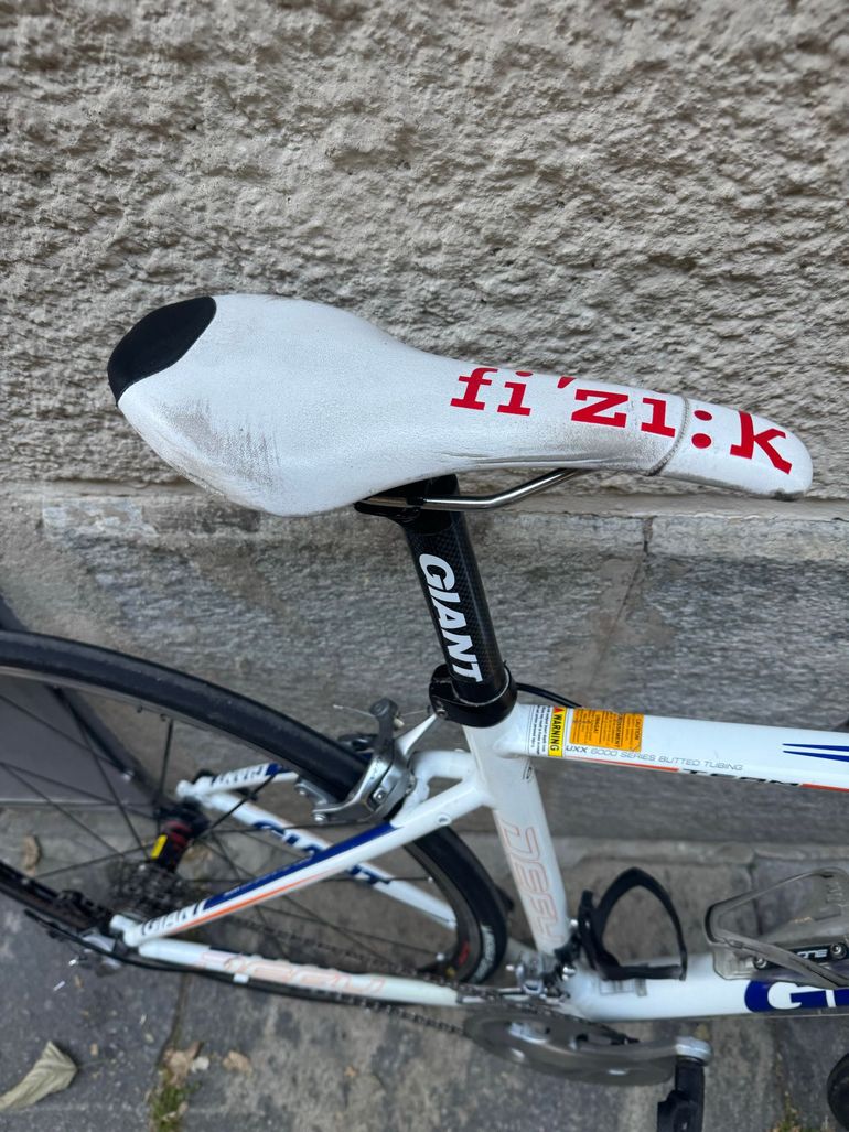 Giant Defy Shimano Ultegra 2013 Road & Gravel de segunda mano, Blanco — imagen 4 de 13