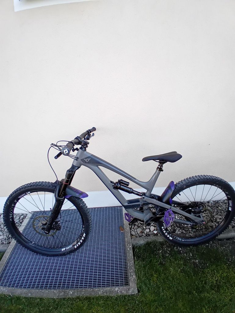 Used YT Custom SRAM GX Eagle AXS 2021 Mountainbike, Light Gray — image 2 of 3