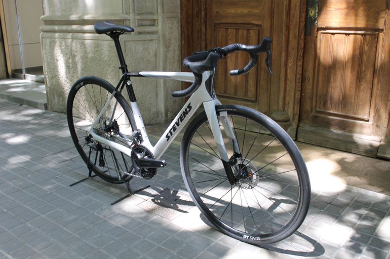 Gebrauchtes Stevens Izoard Ultegra Di2 2026 2026 Road & Gravel, Hellgrau — Bild 3 von 3