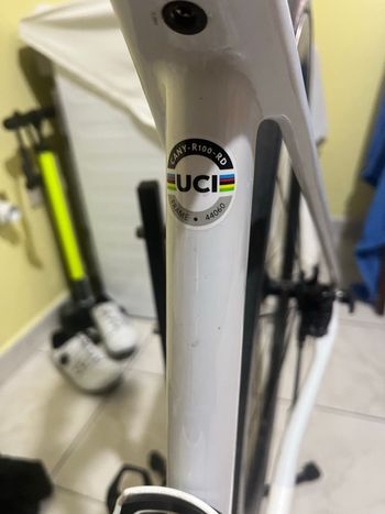 Used Canyon Ultimate CF SLX 8 Di2 Speed 2025 2025 Road & Gravel, White — image 8 of 8