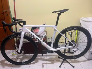Tweedehands Canyon Ultimate CF SLX 8 Di2 Speed 2025 2025 Road & Gravel