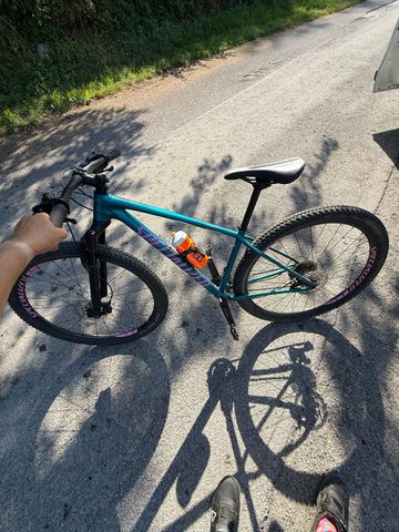 Used Specialized Women's Chisel Comp 2019 2019 Mountainbike, Blue, 29 — image 2 of 10