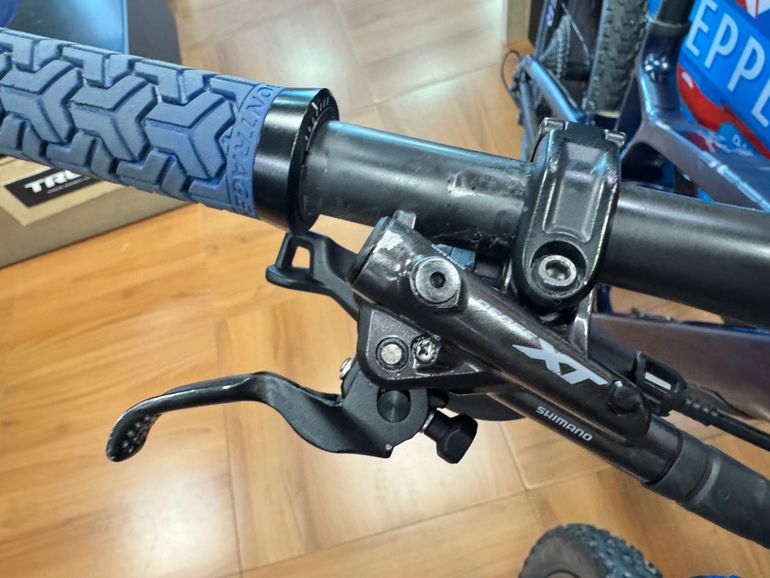 Used Trek Fuel EX 9.8 XT Gen 6 2023 2023 Mountainbike, Blue, 29 — image 22 of 37