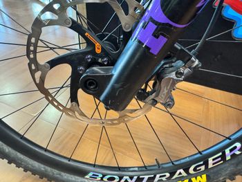Used Trek Fuel EX 9.8 XT Gen 6 2023 2023 Mountainbike, Blue, 29 — image 27 of 37