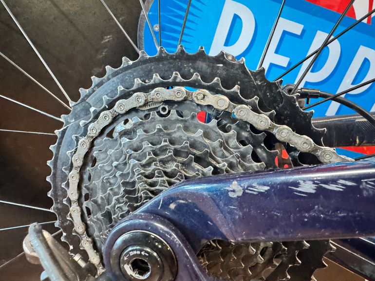 Used Trek Fuel EX 9.8 XT Gen 6 2023 2023 Mountainbike, Blue, 29 — image 14 of 37