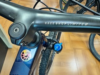Used Trek Fuel EX 9.8 XT Gen 6 2023 2023 Mountainbike, Blue, 29 — image 20 of 37