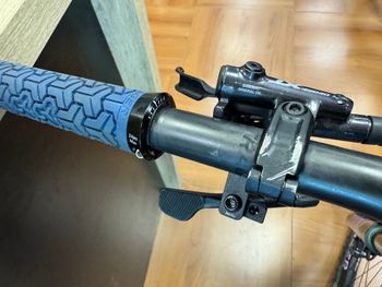 Used Trek Fuel EX 9.8 XT Gen 6 2023 2023 Mountainbike, Blue, 29 — image 21 of 37