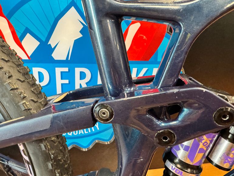 Used Trek Fuel EX 9.8 XT Gen 6 2023 2023 Mountainbike, Blue, 29 — image 9 of 37