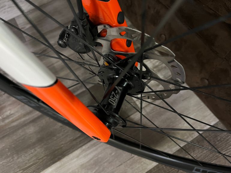 Used Berria BELADOR ELITE 105 2025 2025 Road & Gravel, White — image 11 of 20