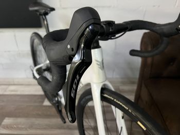 Used Berria BELADOR ELITE 105 2025 2025 Road & Gravel, White — image 7 of 20