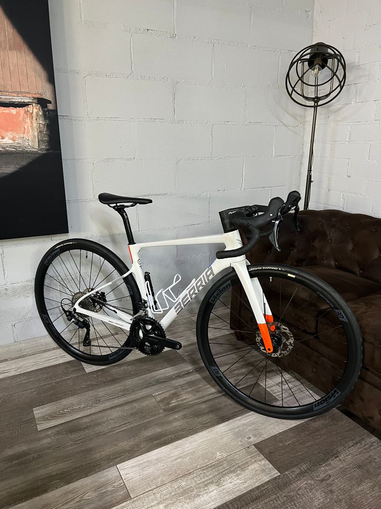 Used Berria BELADOR ELITE 105 2025 2025 Road & Gravel, White — image 20 of 20