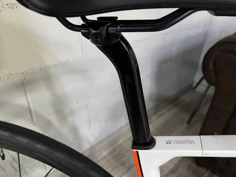 Used Berria BELADOR ELITE 105 2025 2025 Road & Gravel, White — image 4 of 20