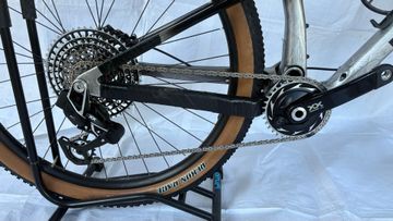 Polygon Syncline DR9 Di2 2026 2026 Mountainbike usato, Bianco — immagine 2 di 10