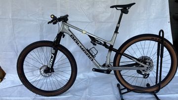 Polygon Syncline DR9 Di2 2026 2026 Mountainbike usato, Bianco — immagine 8 di 10