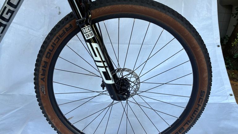 Polygon Syncline DR9 Di2 2026 2026 Mountainbike de segunda mano, Blanco — imagen 6 de 10
