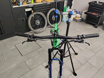Specialized Epic World Cup Expert 2024 Frameset 2024 Mountainbike usato, Verde — immagine 4 di 12