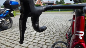 Used Ridley Noah Fast 3.0 - Shimano Dura Ace DI2 2x12 2025 2025 Road & Gravel, Red — image 5 of 8