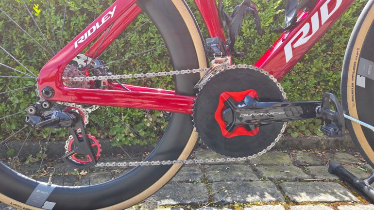 Used Ridley Noah Fast 3.0 - Shimano Dura Ace DI2 2x12 2025 2025 Road & Gravel, Red — image 2 of 8