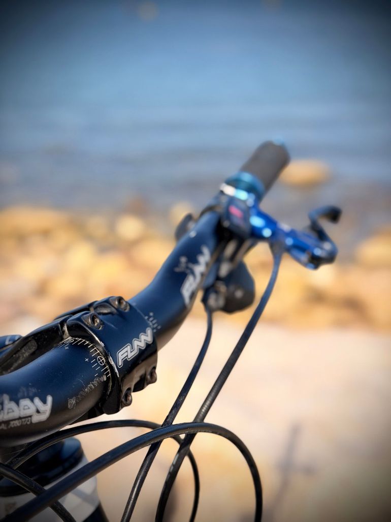 Used Lapierre Spicy Shimano SLX 2015 Mountainbike, White — image 4 of 8