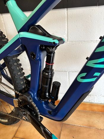 Used Canyon Strive CF 6.0 2019 2019 Mountainbike, Blue, 29 — image 16 of 19