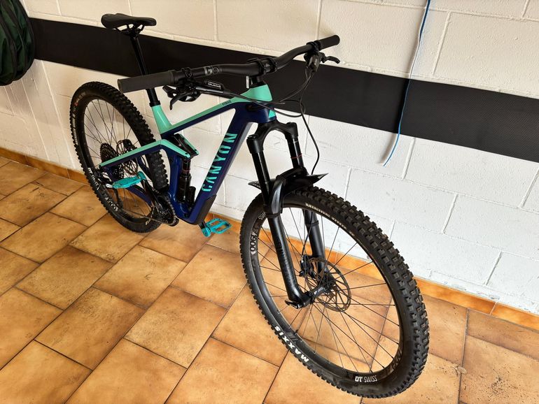 Used Canyon Strive CF 6.0 2019 2019 Mountainbike, Blue, 29 — image 9 of 19