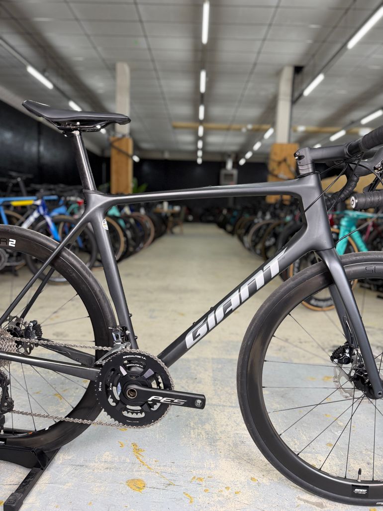 Used Giant TCR Advanced Pro 1 Disc 2021 2021 Road & Gravel, Black — image 16 of 26