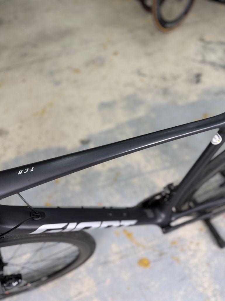 Used Giant TCR Advanced Pro 1 Disc 2021 2021 Road & Gravel, Black — image 25 of 26