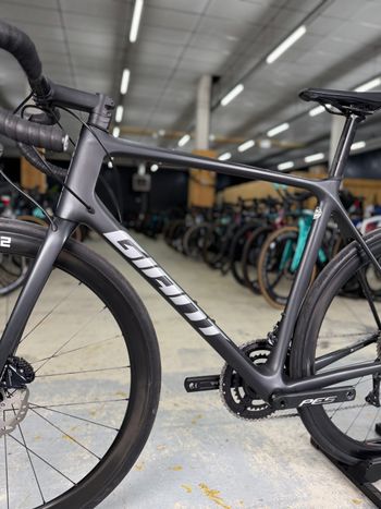 Used Giant TCR Advanced Pro 1 Disc 2021 2021 Road & Gravel, Black — image 19 of 26