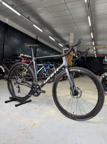 Used Giant TCR Advanced Pro 1 Disc 2021 2021 Road & Gravel, Black — image 2 of 26
