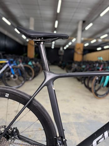 Used Giant TCR Advanced Pro 1 Disc 2021 2021 Road & Gravel, Black — image 10 of 26