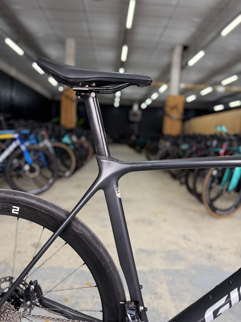 Used Giant TCR Advanced Pro 1 Disc 2021 2021 Road & Gravel, Black — image 10 of 26