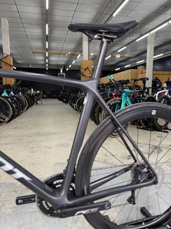 Used Giant TCR Advanced Pro 1 Disc 2021 2021 Road & Gravel, Black — image 21 of 26