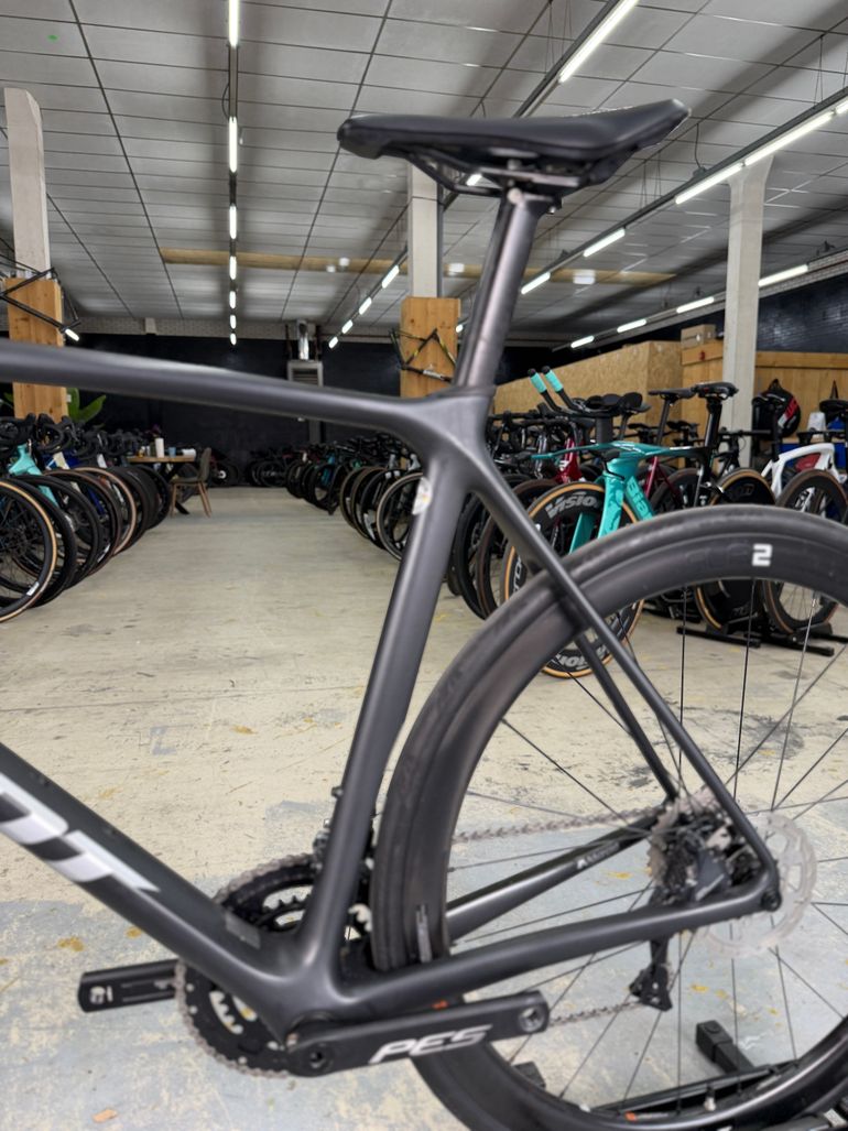 Used Giant TCR Advanced Pro 1 Disc 2021 2021 Road & Gravel, Black — image 21 of 26