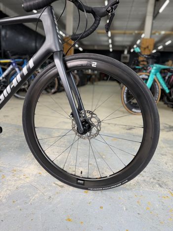 Used Giant TCR Advanced Pro 1 Disc 2021 2021 Road & Gravel, Black — image 7 of 26
