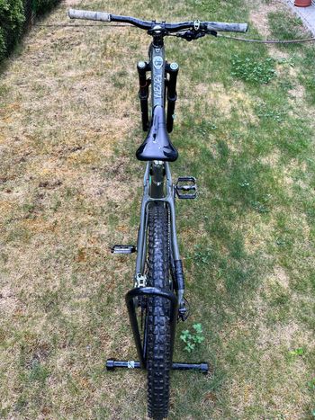 Używany Trek Remedy 8 2022 2022 Mountainbike — zdjęcie 3 z 9