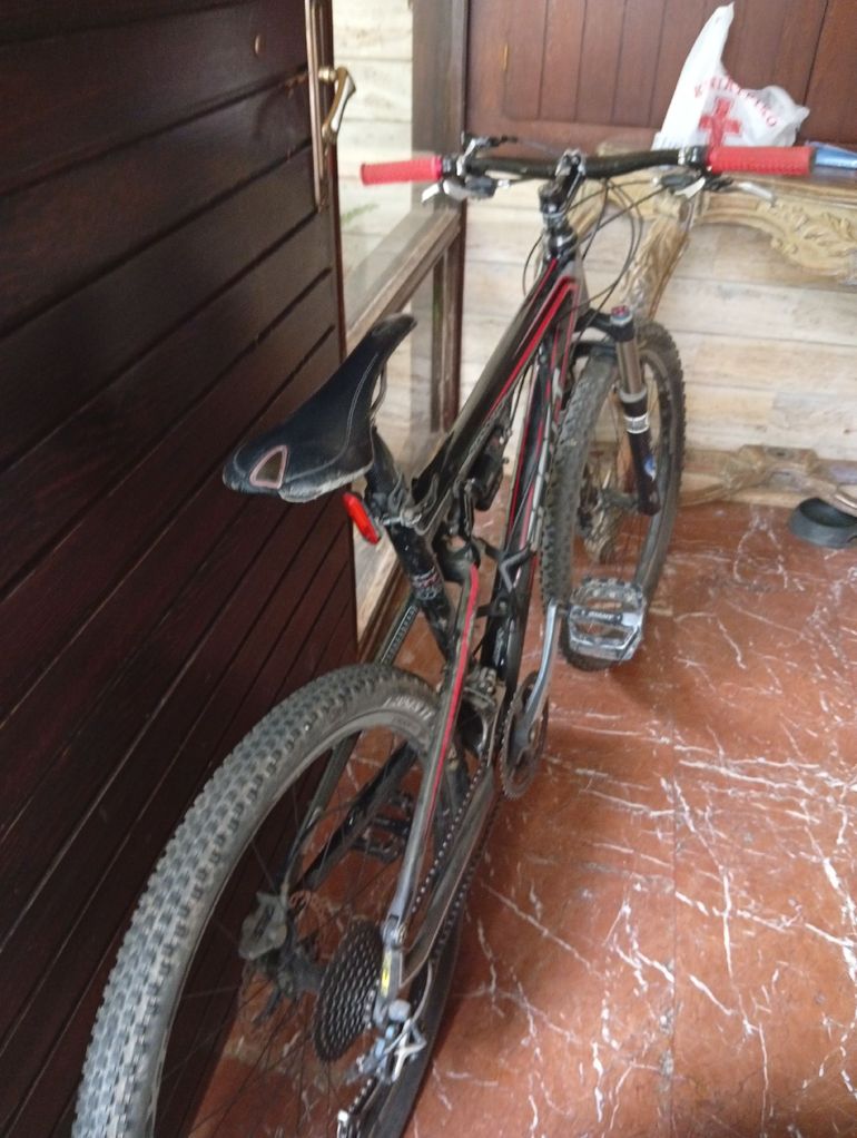 Used Scott Contessa Spark 700 2017 2017 Mountainbike, Black, 27.5 — image 3 of 3