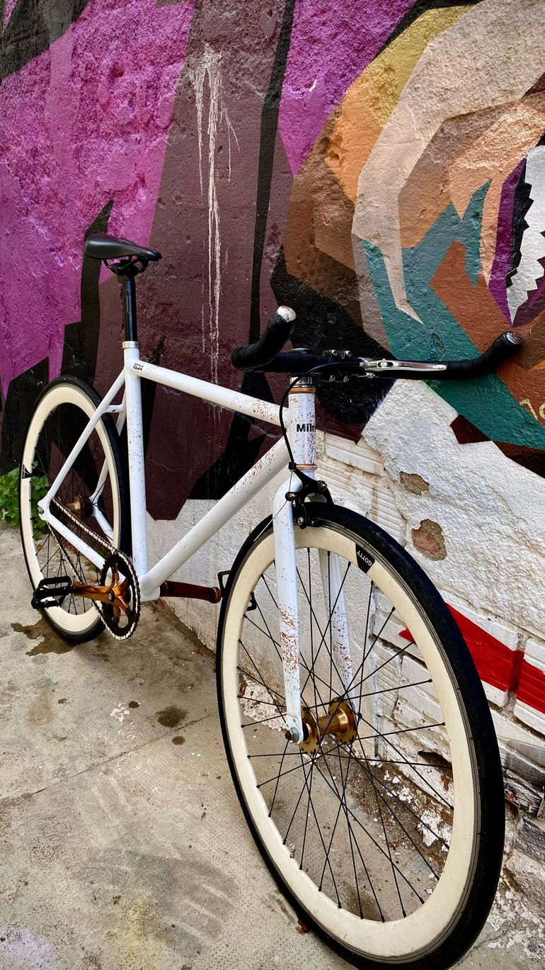 Used Custom Custom Urban, White — image 4 of 6