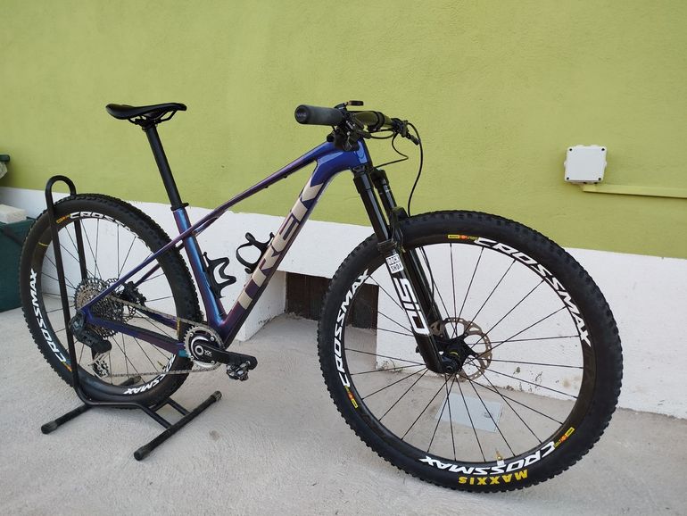 Used Trek Procaliber 9.7 AXS Gen 3 2025 2025 Mountainbike, Blue — image 4 of 9