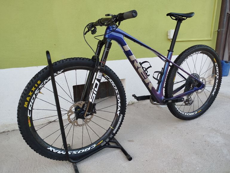 Used Trek Procaliber 9.7 AXS Gen 3 2025 2025 Mountainbike, Blue — image 7 of 9