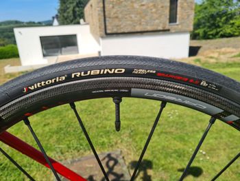Used Van Rysel EDR CF 2025 Road & Gravel, Red — image 2 of 8