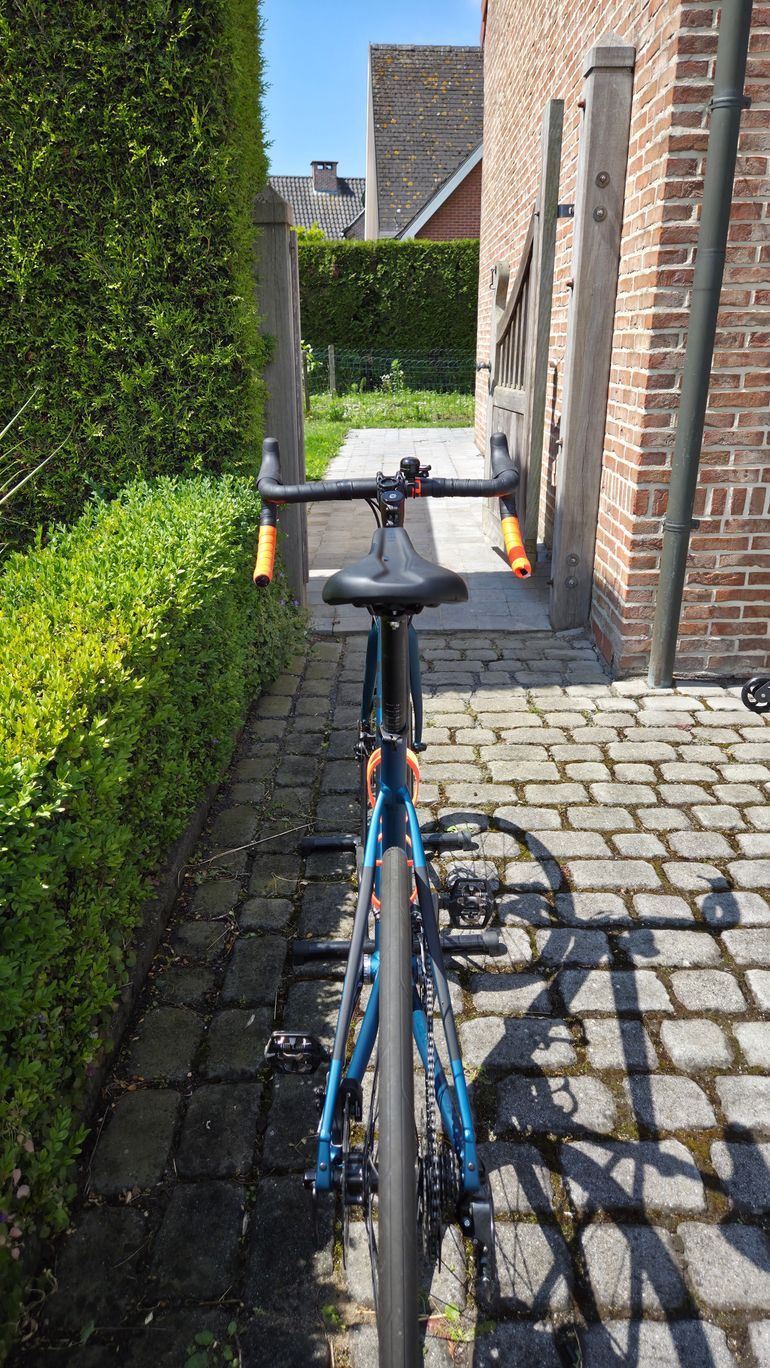 Used CUBE ATTAIN 2022 2022 Road & Gravel, Blue — image 4 of 4
