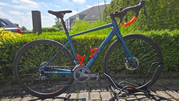 Used CUBE ATTAIN 2022 2022 Road & Gravel