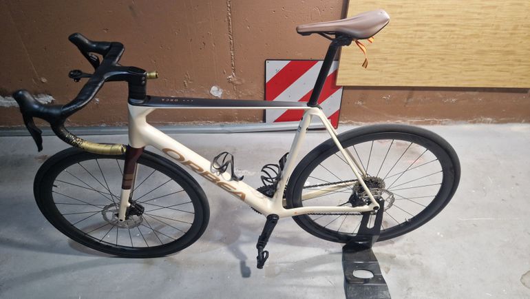 Used Orbea ORCA M30i 2024 2024 Road & Gravel, White — image 1 of 13