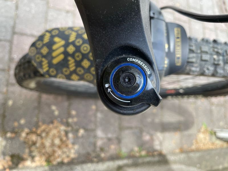 GT Sensor Carbon Elite 2020 2020 Mountainbike d'occasion — image 16 sur 20