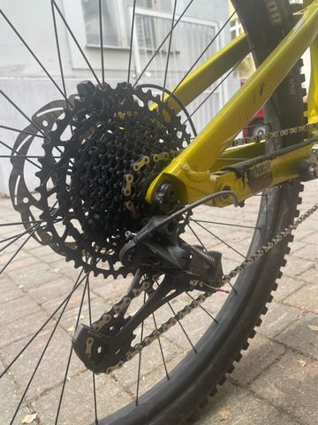 GT Sensor Carbon Elite 2020 2020 Mountainbike d'occasion — image 3 sur 20